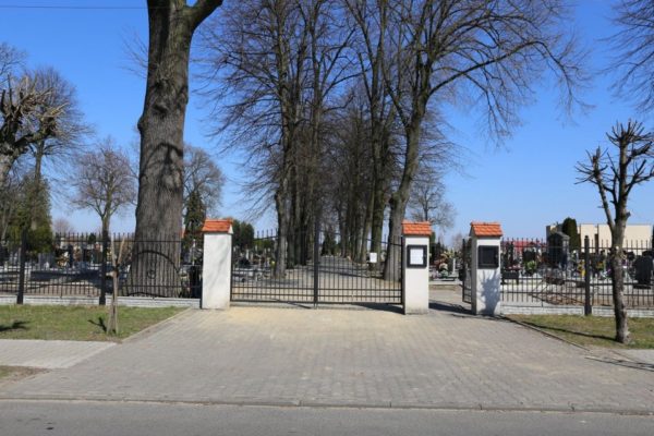 Gmina Kobylin i Sulmierzyce także zamknęły cmentarze