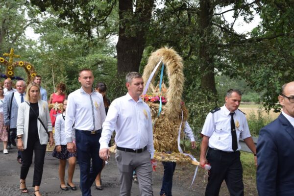 Gminne uroczystości dożynkowe w Starej Hucie