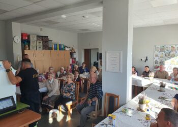 Krotoszyńscy strażacy z wizytą u seniorów