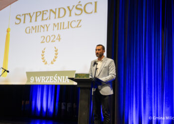 Nagrody za wysiłek i pasję – Stypendium Burmistrza dla 19 uczniów