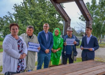 Konferencja prasowa w sprawie zanieczyszczenia rzeki Barycz