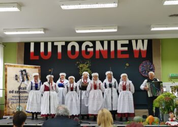 XXIII Powiatowy Przegląd Zespołów Folklorystycznych w Lutogniewie – Ocalić od zapomnienia