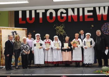 XXIII Powiatowy Przegląd Zespołów Folklorystycznych w Lutogniewie – Ocalić od zapomnienia