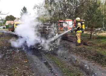 Pożar samochodu w Łąkach