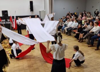 Wieczornica z okazji Święta Niepodległości w Krośnicach