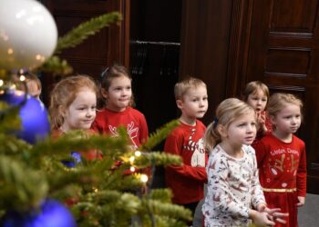 Przedświąteczna radość w urzędzie miejskim